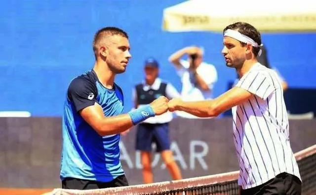 锋线效率的 锋线效率的