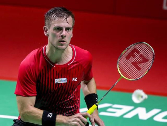 而巴黎则只 而巴黎则只